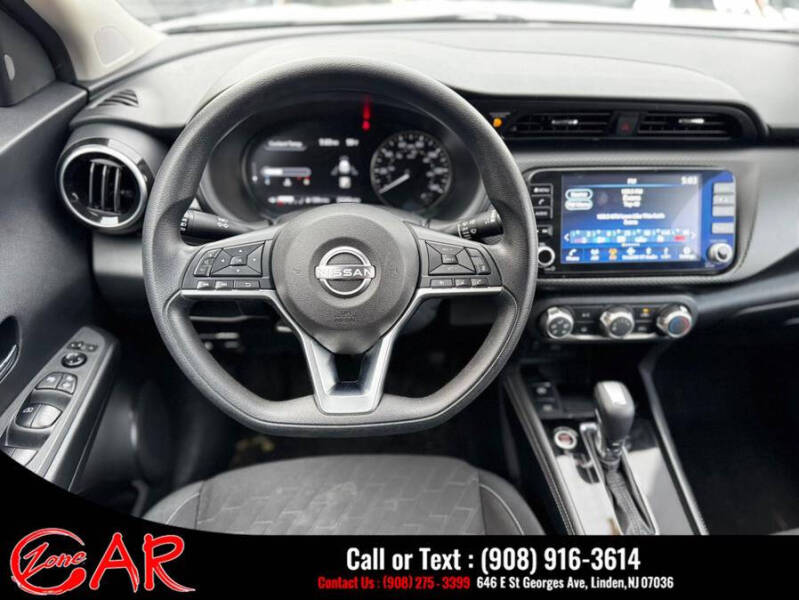 2023 Nissan Kicks SV