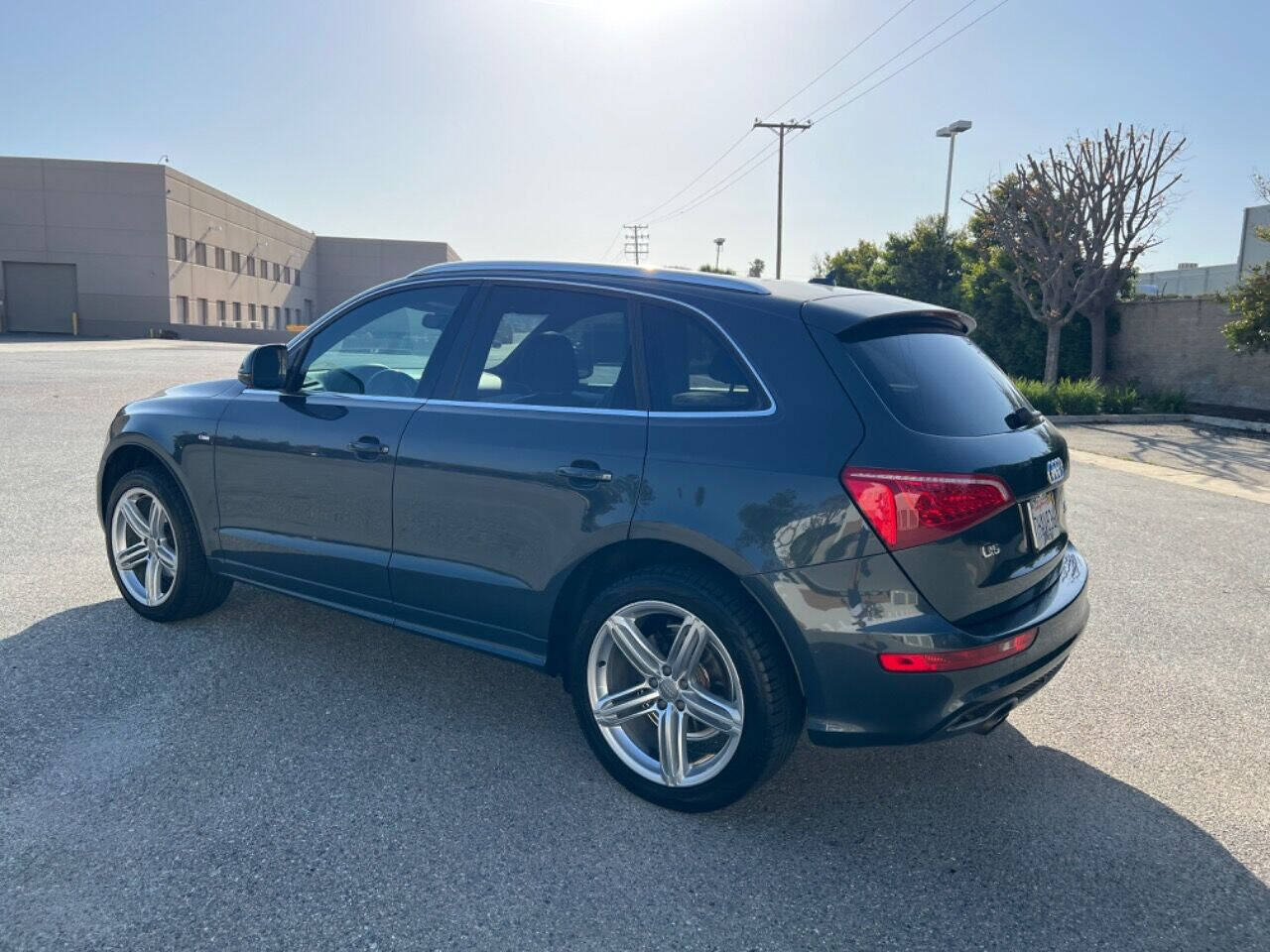 2011 Audi Q5 for sale at ZRV AUTO INC in Brea, CA