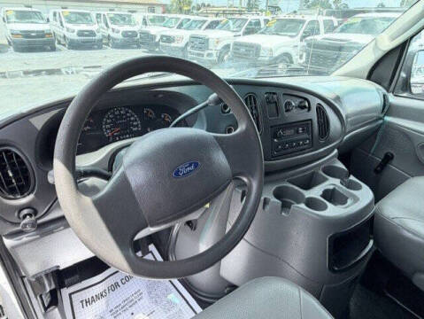2003 Ford E-Series E-350 SD