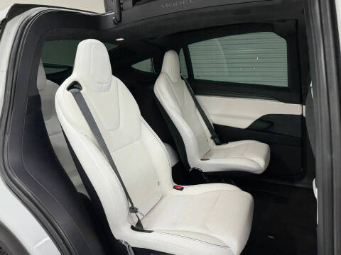 2022 Tesla Model X Plaid