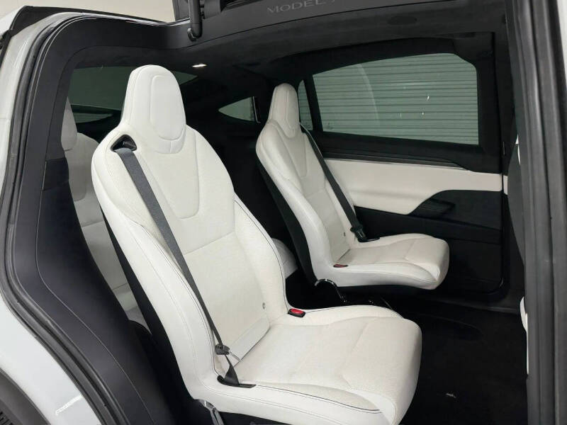 2022 Tesla Model X Plaid