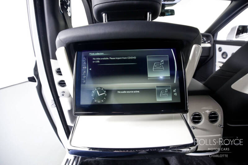 2022 Rolls-Royce Phantom EWB