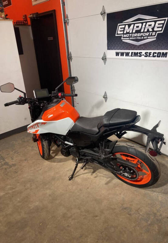 2024 KTM 250 Duke