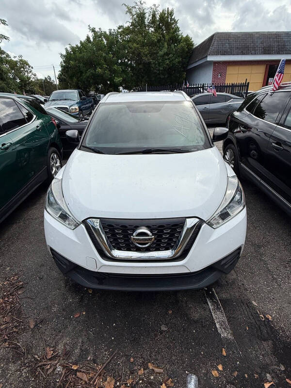 2019 Nissan Kicks S