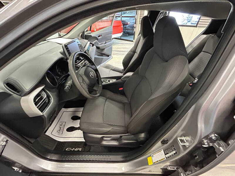 2020 Toyota C-HR LE