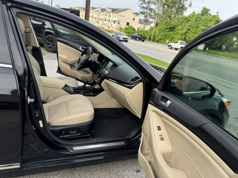 2015 Kia Cadenza Premium