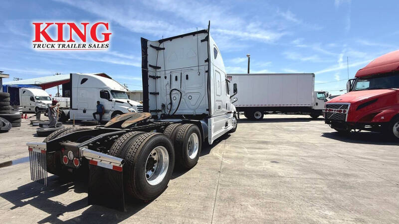 2024 Freightliner Cascadia