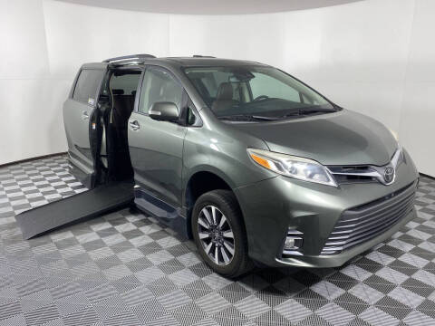 2018 Toyota Sienna for sale at AMS Vans in Tucker GA