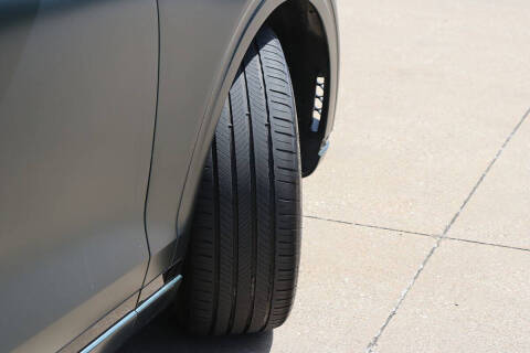 2023 Genesis GV70 2.5T Standard
