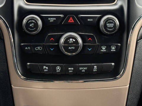 2017 Jeep Grand Cherokee Laredo
