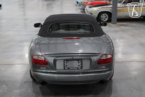 2004 Jaguar XKR
