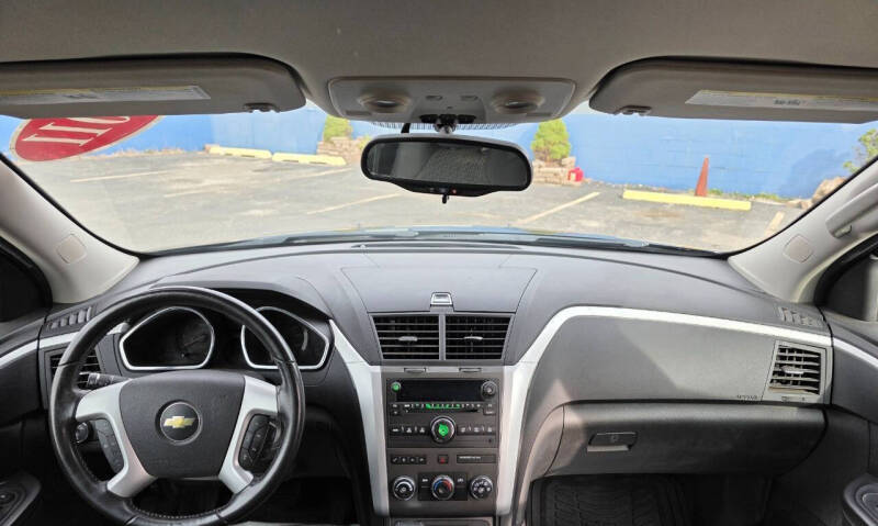 2011 Chevrolet Traverse LT
