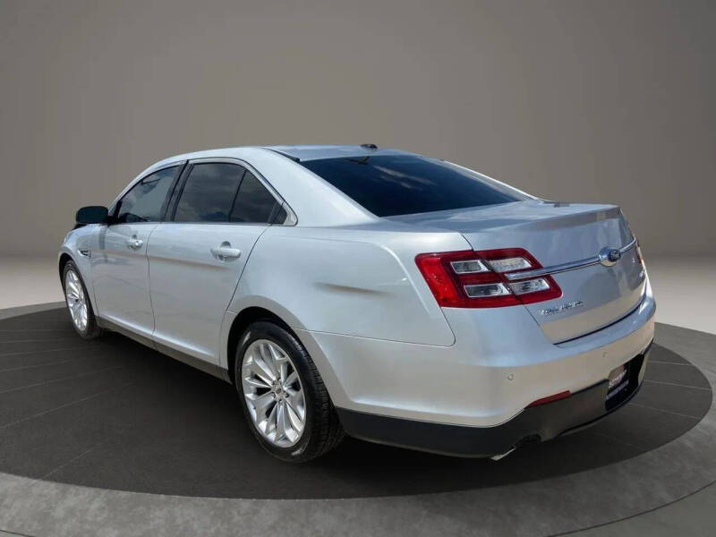 2017 Ford Taurus Limited