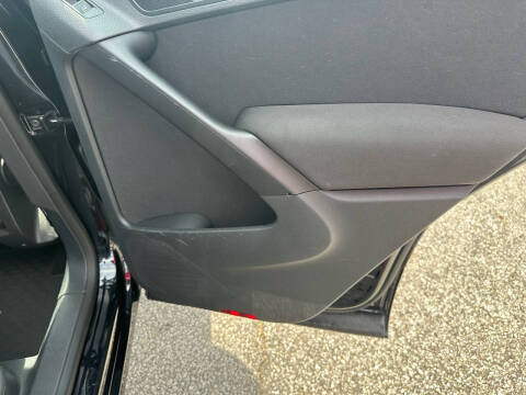 2013 Volkswagen Tiguan S 4Motion