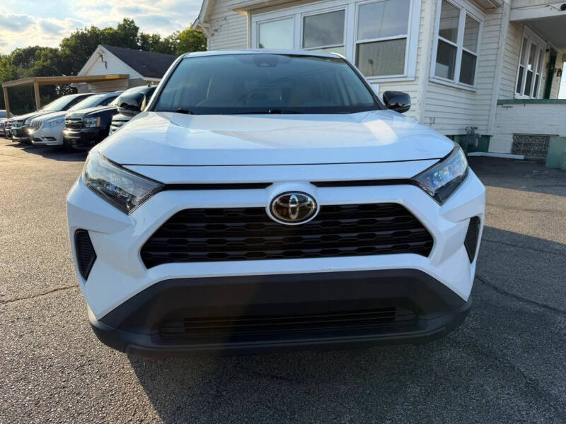 2022 Toyota RAV4 LE