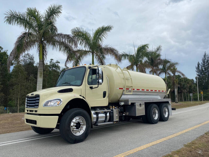 2018 Freightliner M2 106