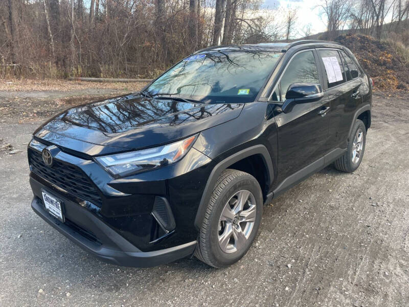 2024 Toyota RAV4 XLE's photo