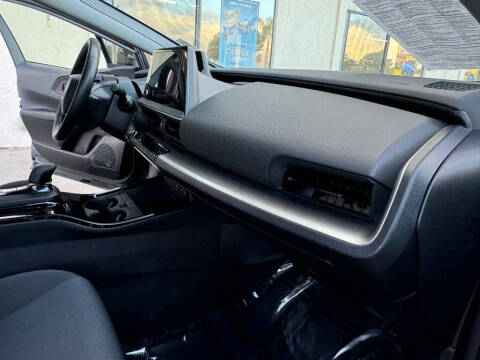 2024 Toyota Prius LE