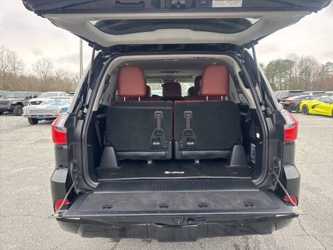 2021 Lexus LX 570 Three-Row