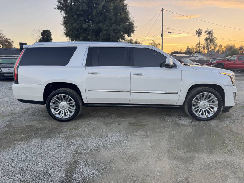 2017 Cadillac Escalade ESV Platinum