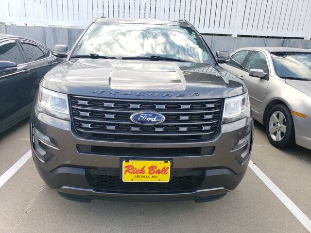 Used 2017 Ford Explorer XLT with VIN 1FM5K8D86HGE23520 for sale in Kansas City