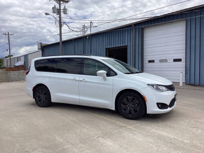 2020 Chrysler Pacifica Hybrid Limited