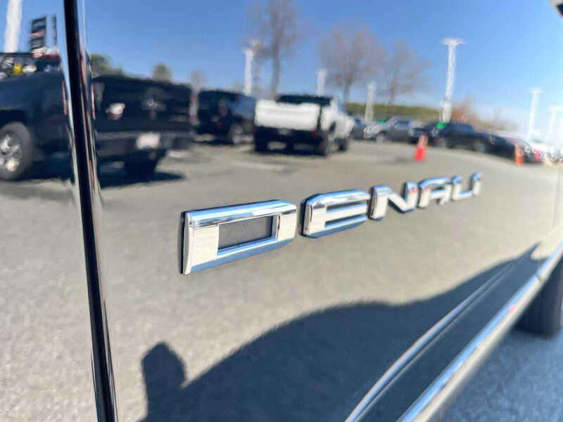 2024 GMC Yukon Denali Ultimate
