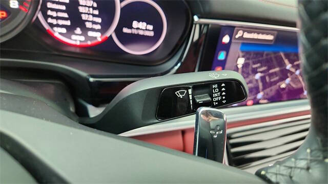 2023 Porsche Panamera Platinum Edition