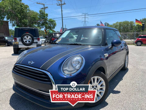 2016 MINI Hardtop 2 Door for sale at Das Autohaus Quality Used Cars in Clearwater FL