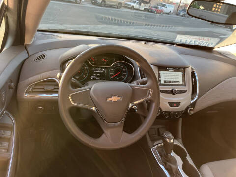 2018 Chevrolet Cruze LS Auto