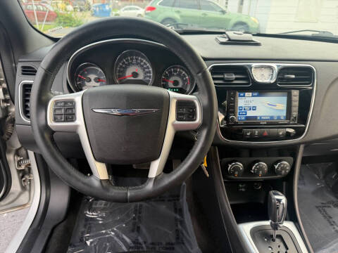2012 Chrysler 200 Limited
