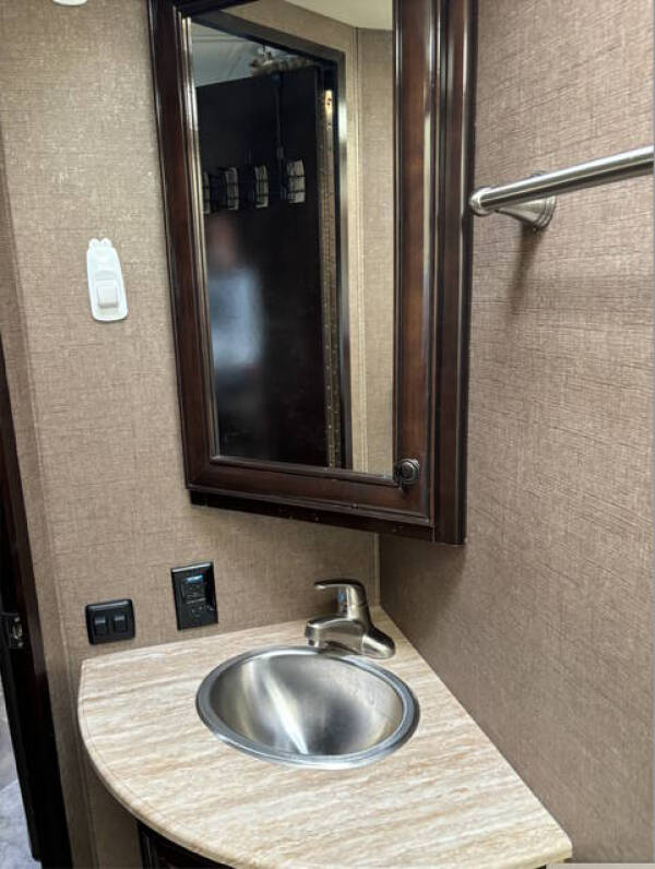 2018 Thor Motor Coach Siesta Sprinter 24SS