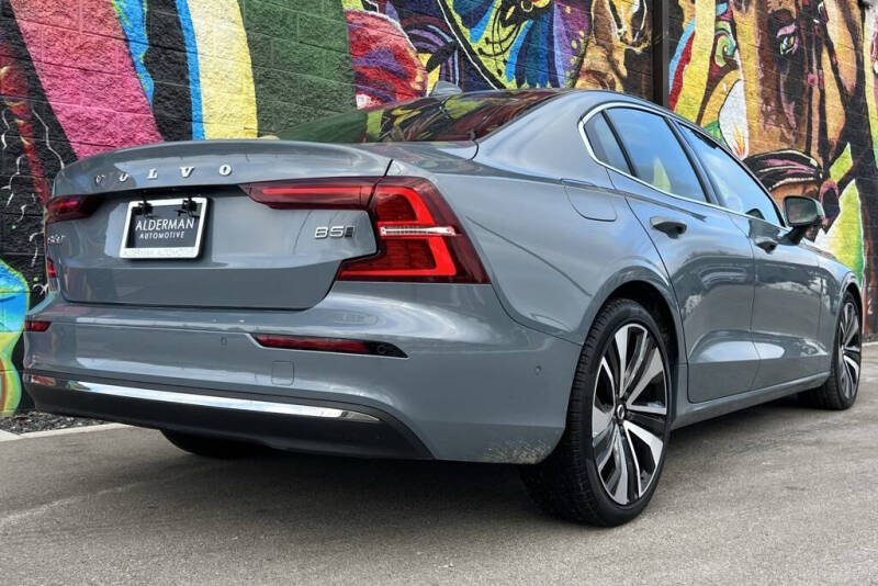 2023 Volvo S60 B5 Ultimate Bright Theme