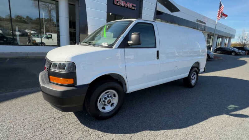2025 GMC Savana 2500