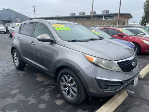 2015 Kia Sportage for sale at Neri's Auto Sales in Sanger CA