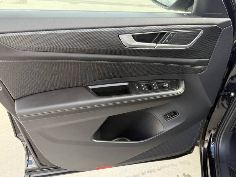 2026 Volkswagen Atlas Cross Sport SEL R-Line Black 4Motion