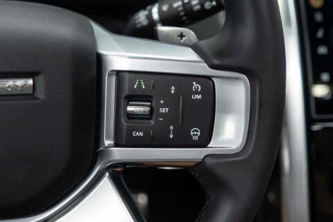 2024 Land Rover Discovery P300 Dynamic SE