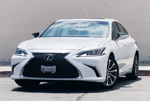 2020 Lexus ES 350 for sale at Fastrack Auto Inc in Rosemead CA