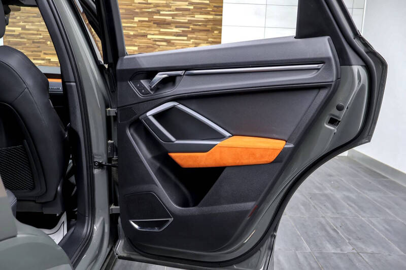 2019 Audi Q3 quattro S line Prem Plus 45 TFSI