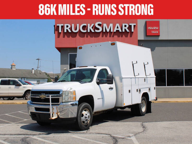 2011 Chevrolet Silverado 3500 Chassis Cab Work Truck's photo
