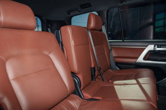 2021 Toyota Land Cruiser