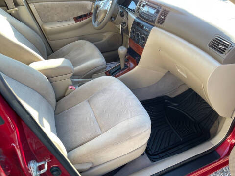 2005 Toyota Corolla LE