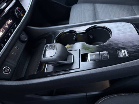 2021 Nissan Rogue SV