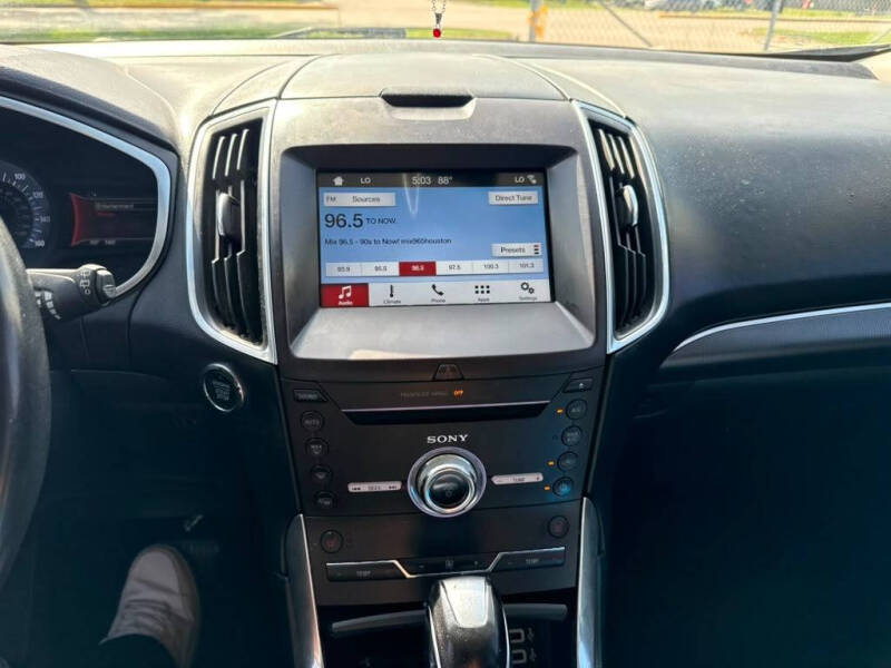 2017 Ford Edge Titanium