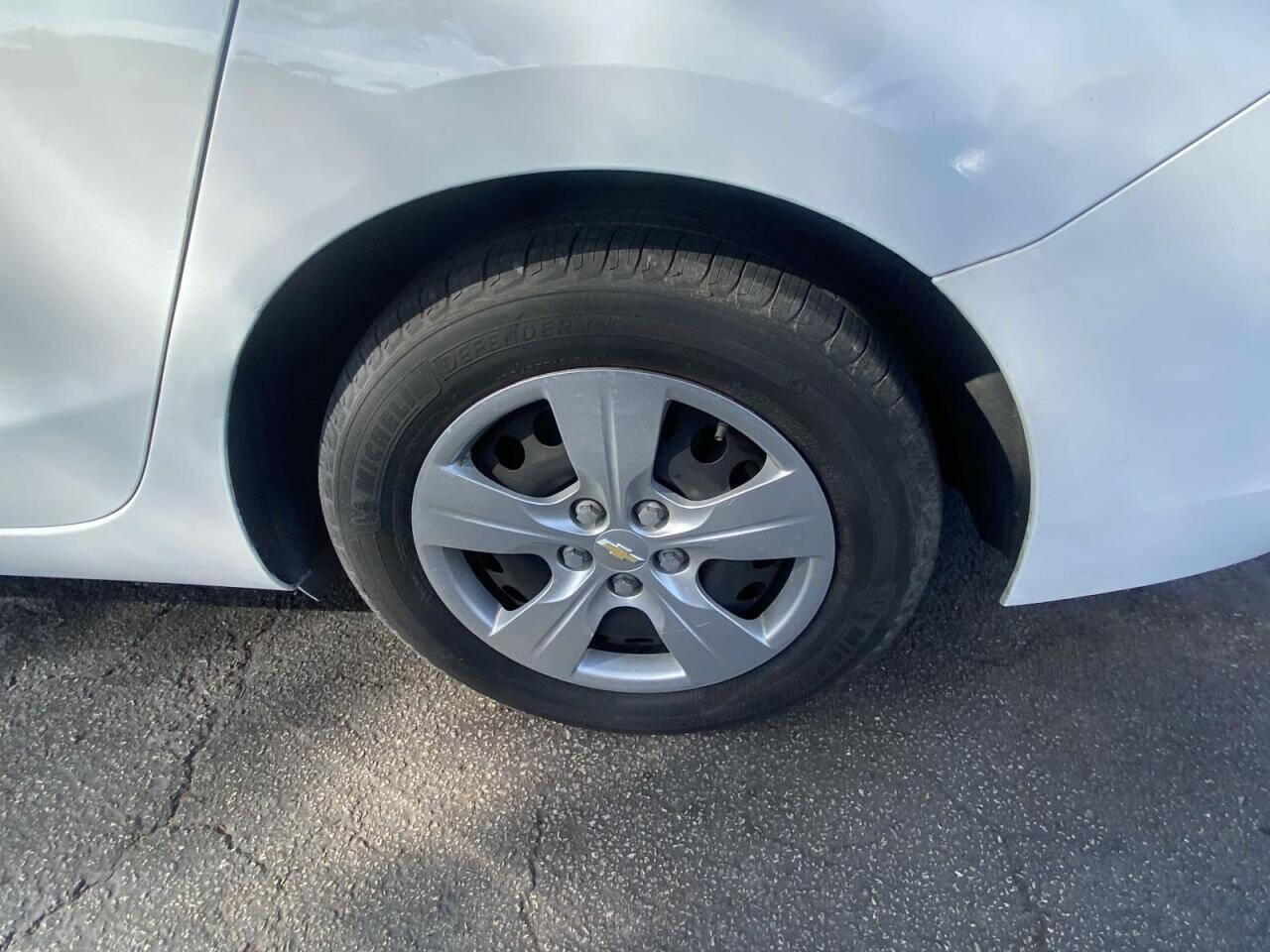 2016 Chevrolet Cruze  - $14,825