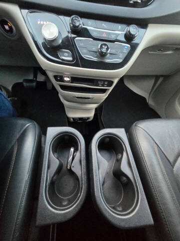 2020 Chrysler Pacifica Touring L