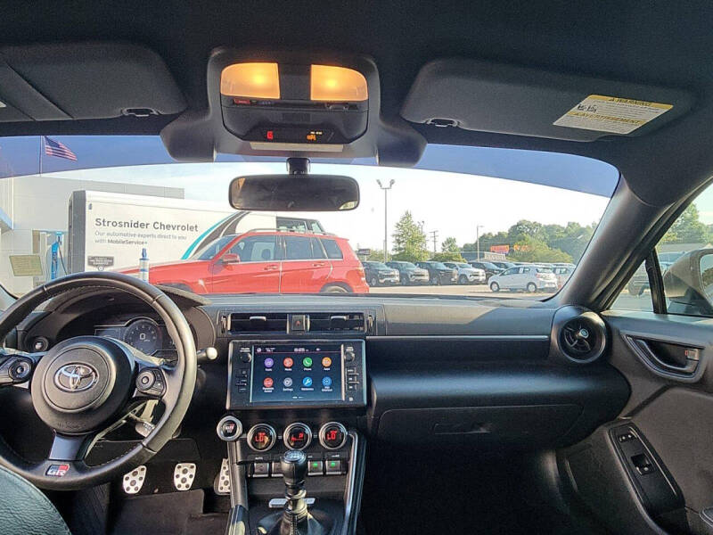 2024 Toyota GR86 Premium