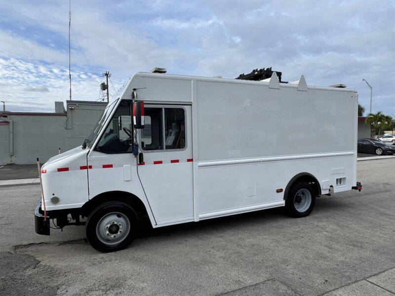 2016 Freightliner MT45 Chassis