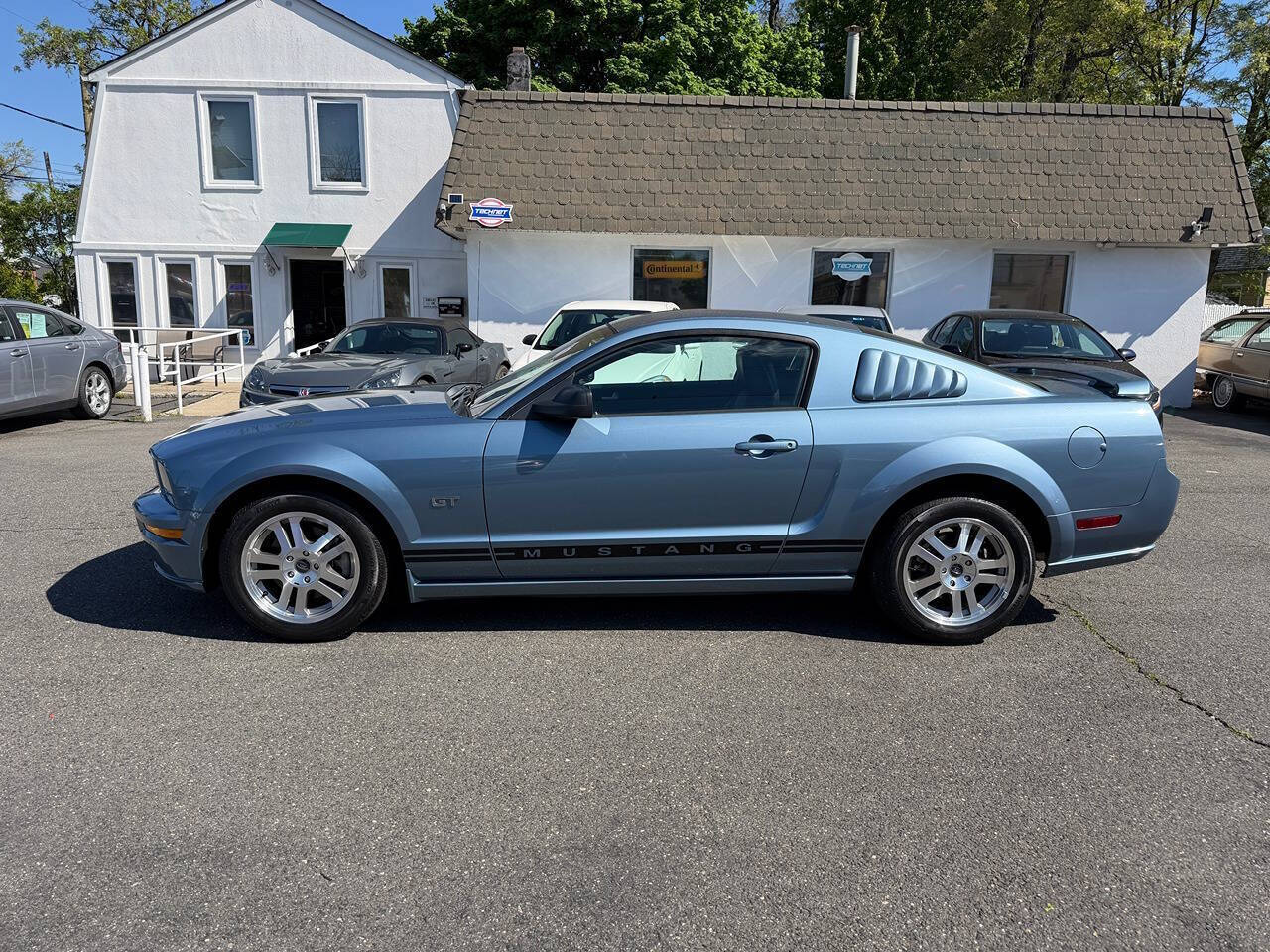 2005 Ford Mustang 22