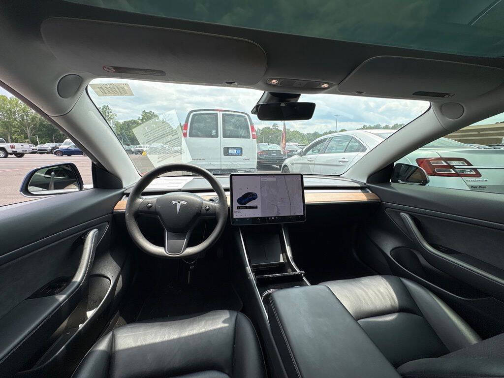 Dk. Blue 2020 Tesla Model 3 Standard Range Plus Standard Range Plus 4dr Sedan 2
